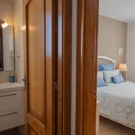 8, Pareado Con Jardin Y Piscina * Es Mercadal